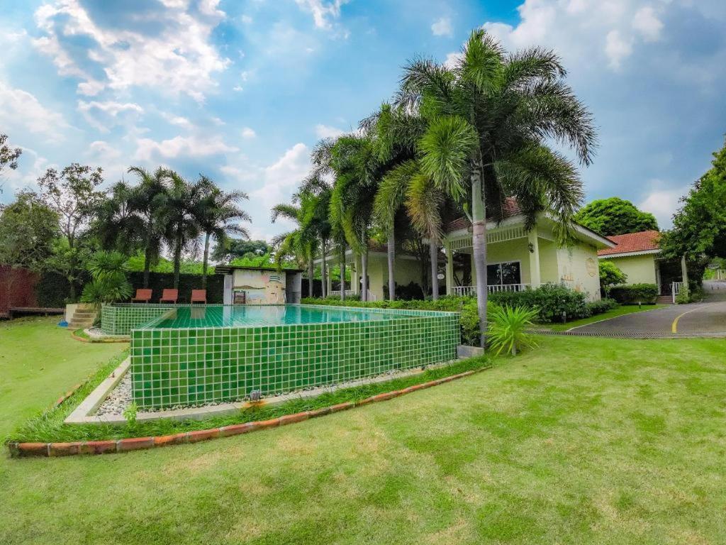 Ruen Maihom Riverside Cottage Kanchanaburi Bagian luar foto