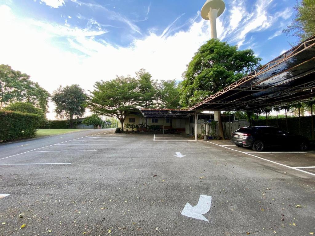 Ruen Maihom Riverside Cottage Kanchanaburi Bagian luar foto