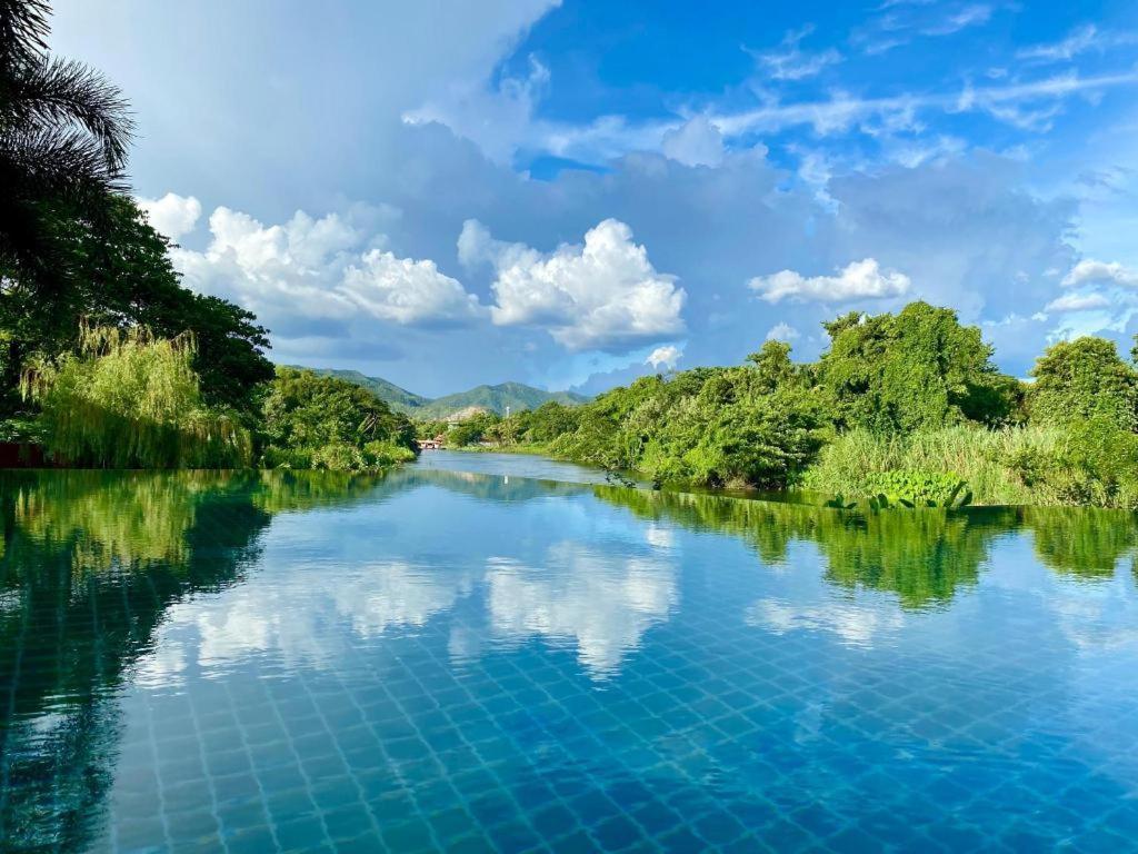 Ruen Maihom Riverside Cottage Kanchanaburi Bagian luar foto