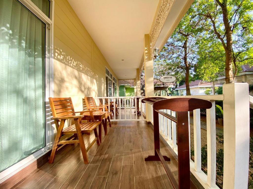 Ruen Maihom Riverside Cottage Kanchanaburi Bagian luar foto