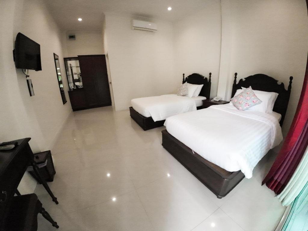 Ruen Maihom Riverside Cottage Kanchanaburi Bagian luar foto