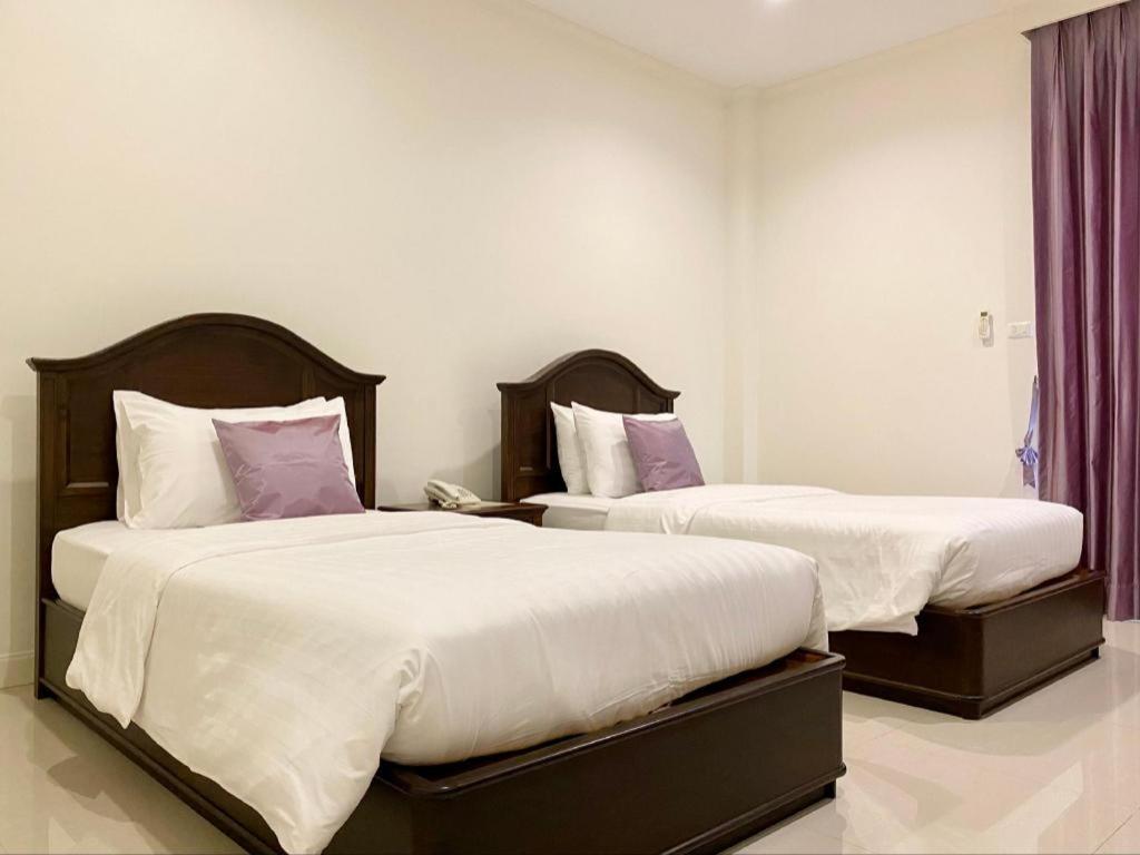 Ruen Maihom Riverside Cottage Kanchanaburi Bagian luar foto