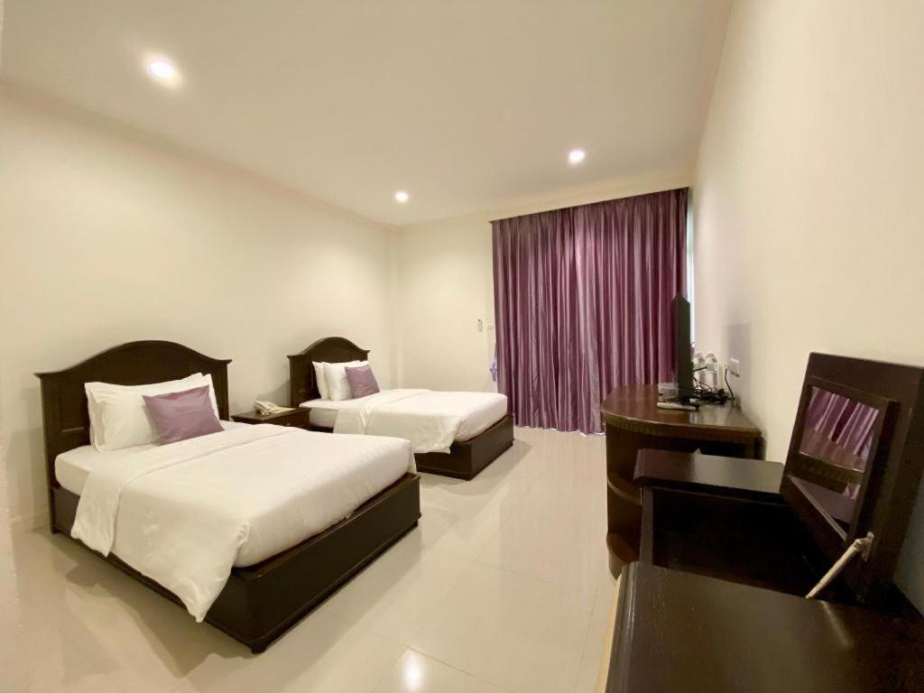 Ruen Maihom Riverside Cottage Kanchanaburi Bagian luar foto