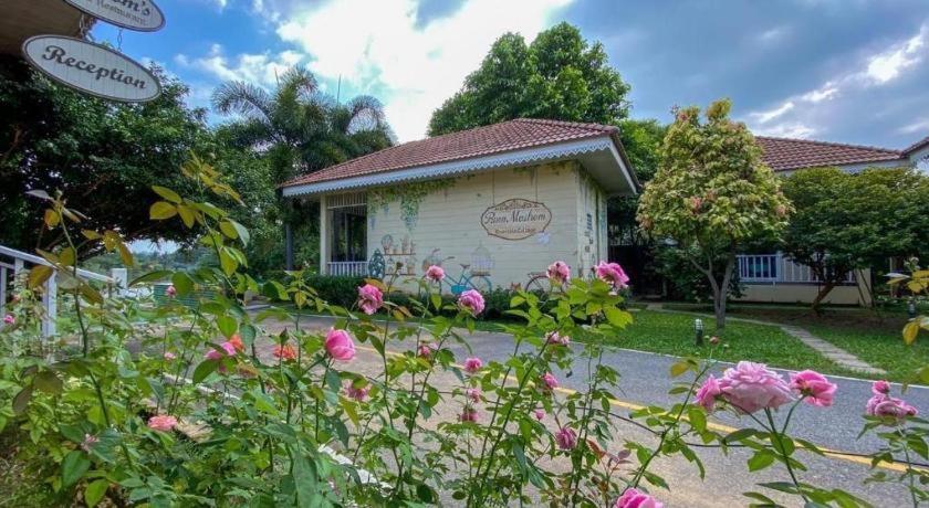 Ruen Maihom Riverside Cottage Kanchanaburi Bagian luar foto