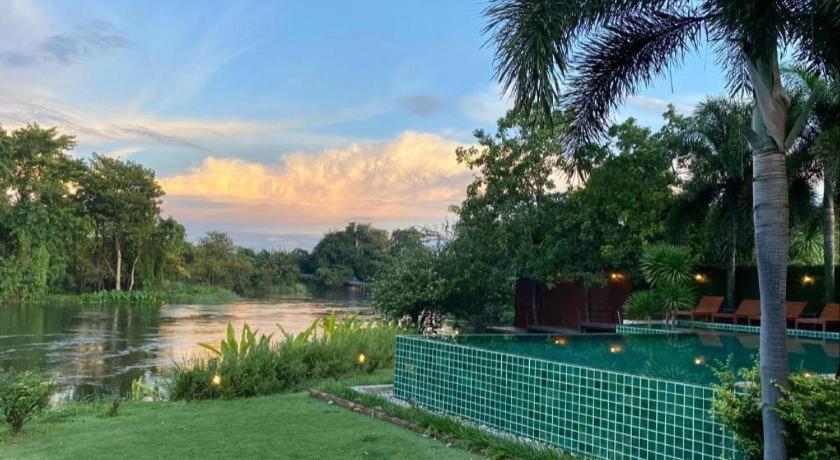 Ruen Maihom Riverside Cottage Kanchanaburi Bagian luar foto
